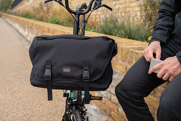 【ほぼ新品】BROMPTON Messenger Bag 13L Black Messenger Bag 13L Black | ブランドで選ぶ,BROMPTON